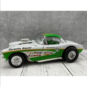 Road signature 118 scale 1957 Chevy Corvette